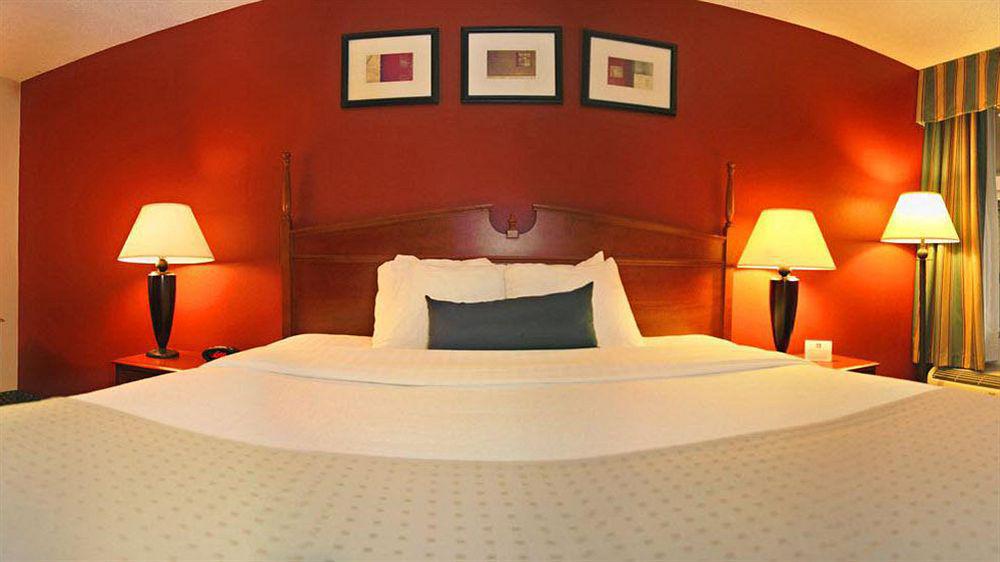Holiday Inn Scranton East - Dunmore, An Ihg Hotel Zewnętrze zdjęcie